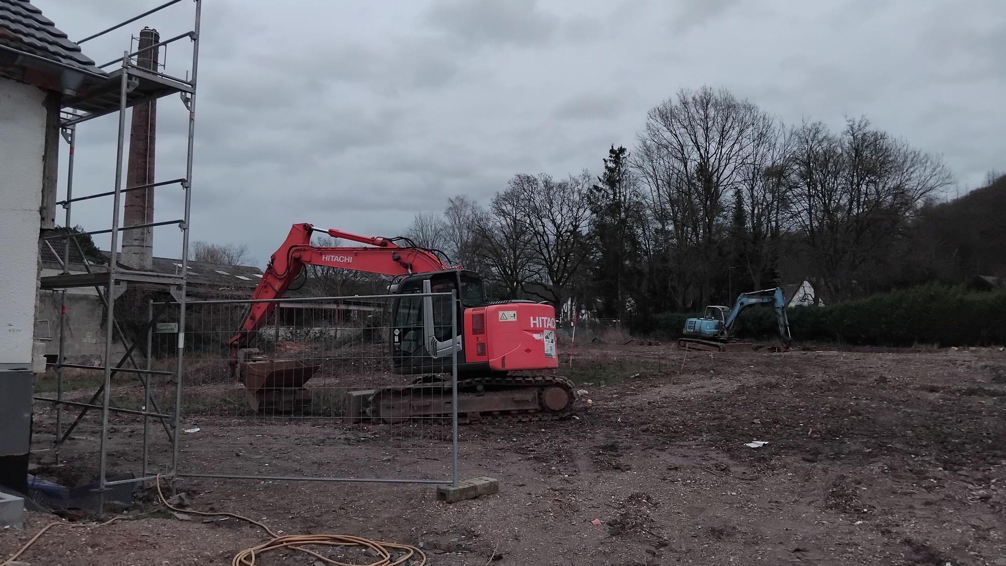 Baustelle: Hinter dem Weißen Haus will ein Investor ein Gebäude mit 15 Eigentumswohnungen errichten.
Lohmar Donrath Wohnungsbau