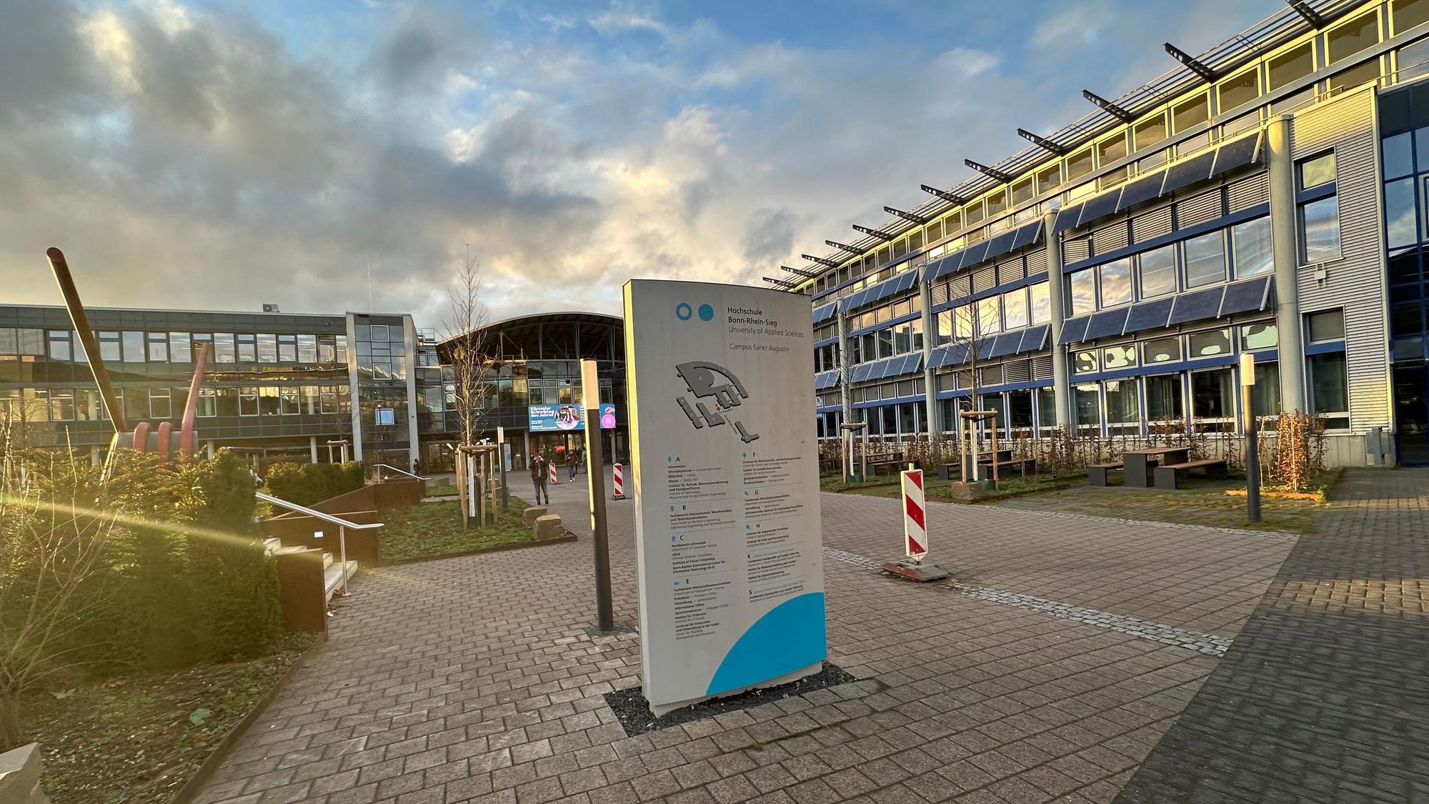 Die Hochschule Bonn-Rhein-Sieg sieht die Plattform X kritisch.