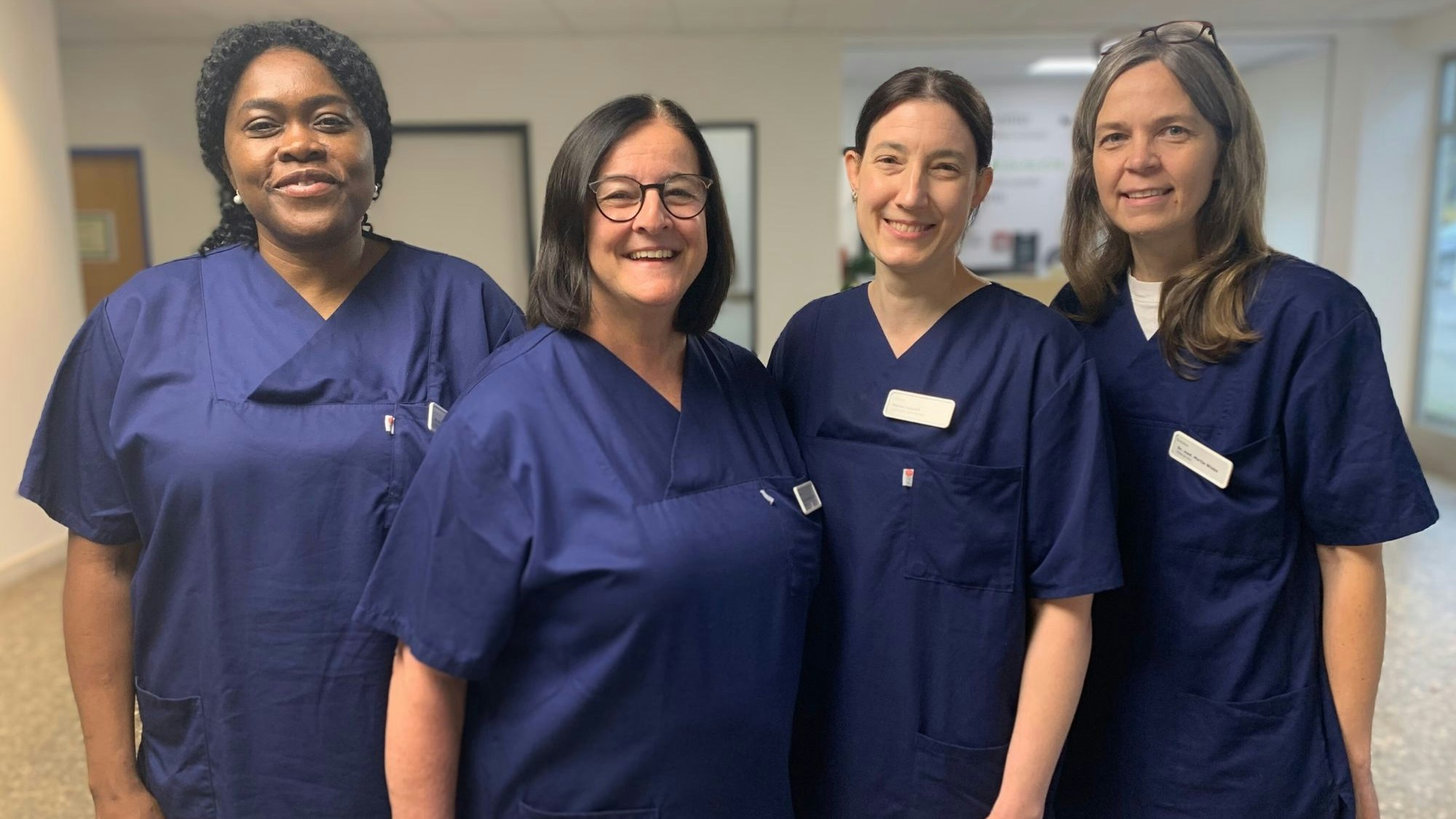 Das Foto zeigt das Ärztinnenteam der Gynäkologie und Geburtshilfe der Helios-Klinik Wipperfürth.