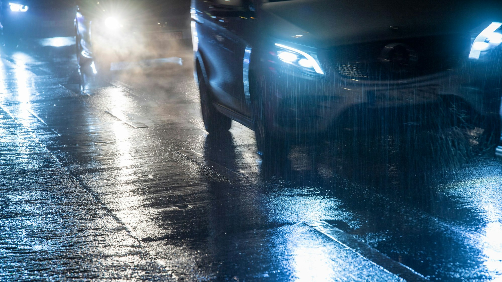 Aufgrund überfrierender Nässe ist es im Norden des Rhein-Erft-Kreises in den Morgenstunden zu mehreren Unfällen gekommen.