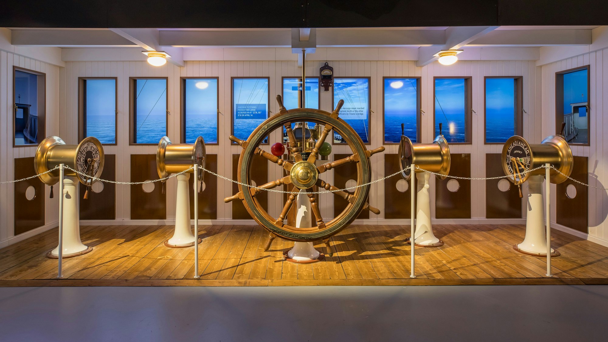Steuerraum in der Titanic-Ausstellung
