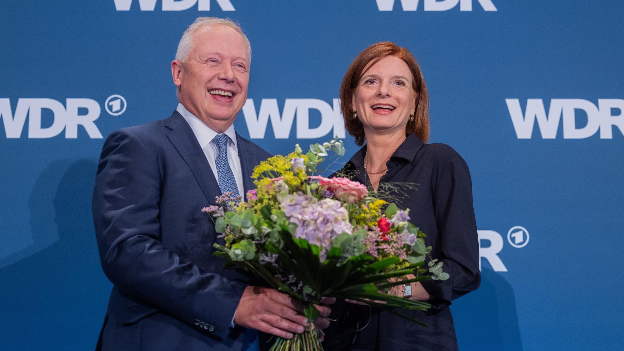 Tom Buhrow mit seiner Nachfolgerin Katrin Vernau.