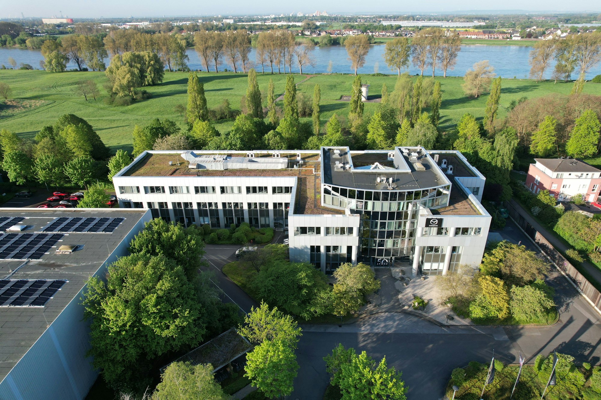 Die Mazda-Zentrale in Hitdorf. Foto: Mazda