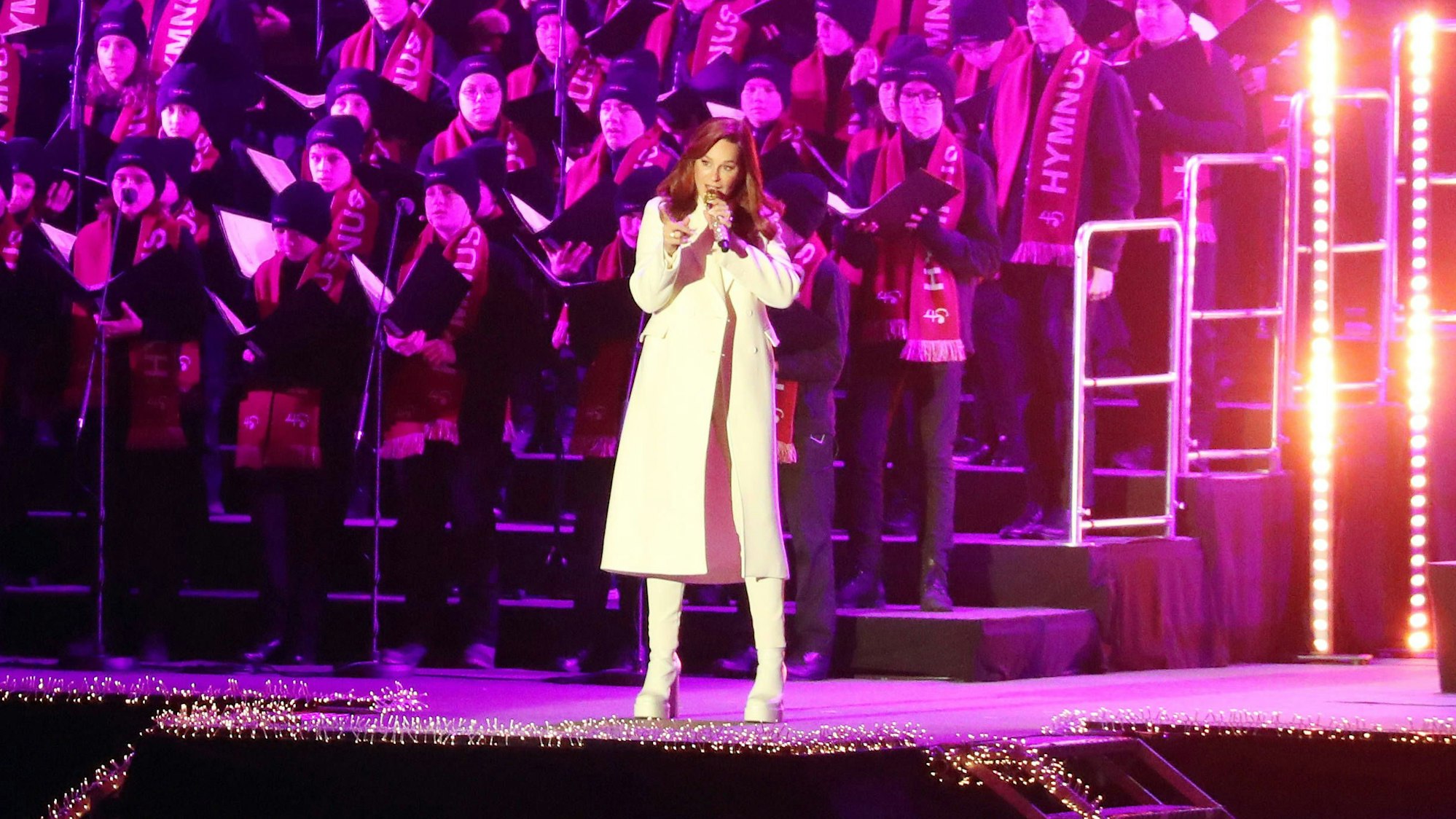 Andrea Berg bei einem Weihnachtskonzert im Dezember 2024.