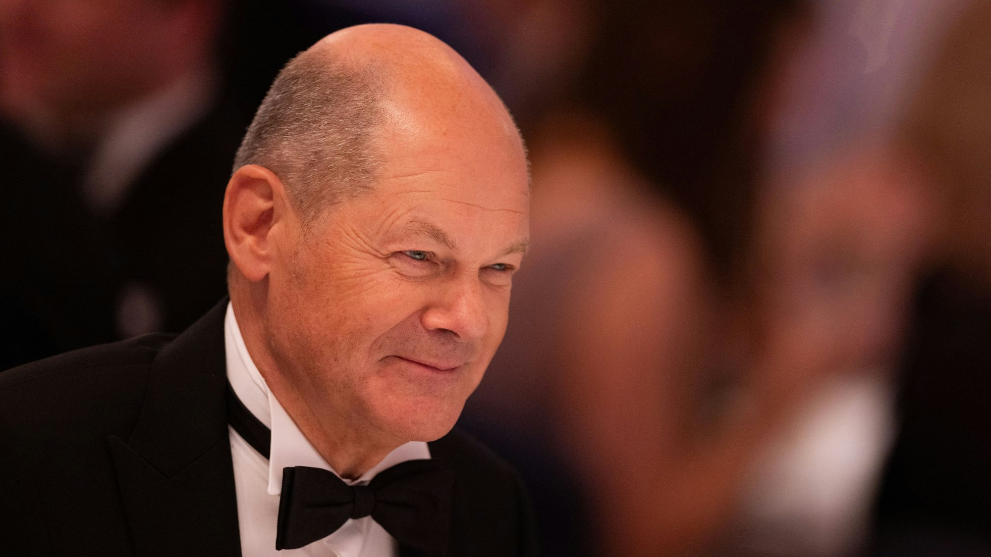 Bundeskanzler Olaf Scholz (SPD) nimmt am Neujahrsempfang der IHK Köln in der Flora teil.