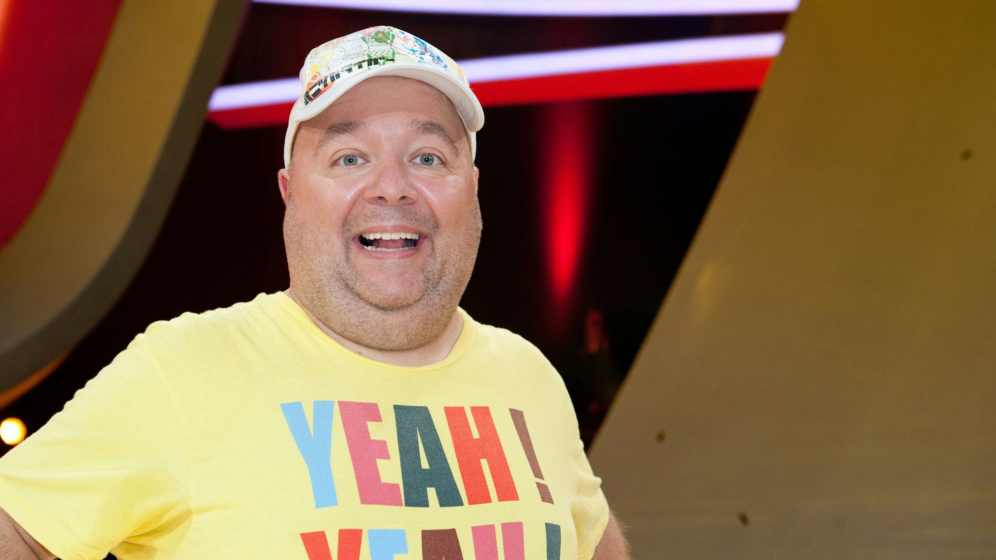 Die Bezirksvertretung Innenstadt will den Platz vor dem Schauspiel nach Dirk Bach benennen: Das darf sich nach OVG-Urteil nun auch (Archivbild).