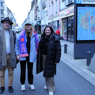 Rüdiger Bertram, Julia Regett und Christina Bacher (v. l.) gehören zu den aktuellen Kinder- und Jugendbuch-Stipendiaten der Stadt Köln sowie der Imhoff-Stiftung.