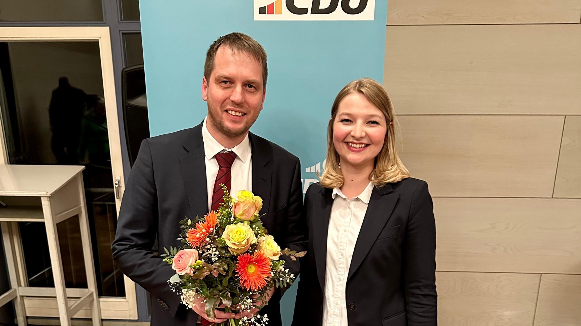 Das Foto zeigt Mario Bredow und Lena Behnke