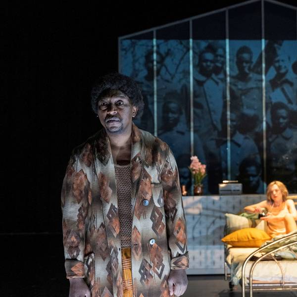 Aus dem Schatten:
Thiaroye
von Alexandra Badea
Regie: Poutiaire Lionel Somé
Regie & Video: Poutiaire Lionel Somé
Bühne: Marion Schindler
Kostüme: Julia Simmen
Musik: Abdoul Kader Traoré
Licht: Michael Gööck
Dramaturgie: Nina Rühmeier