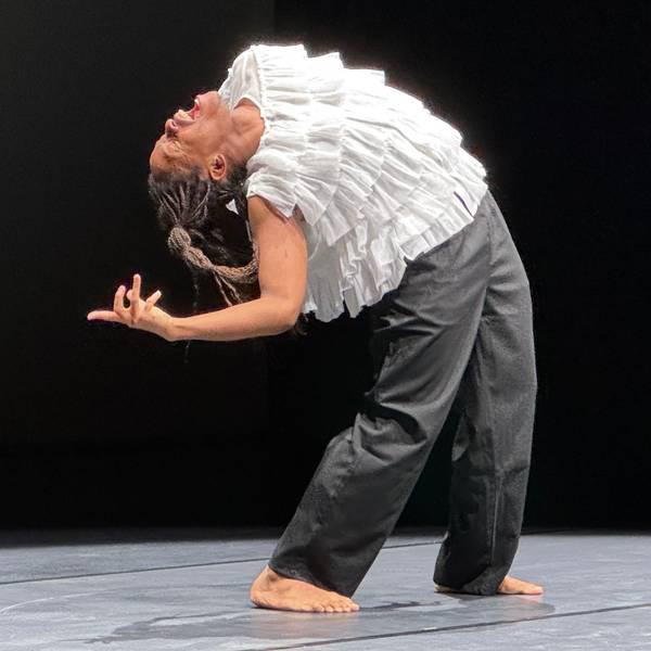 Kevin Claudio Ponge Kassoma auf der Bühne im Forum