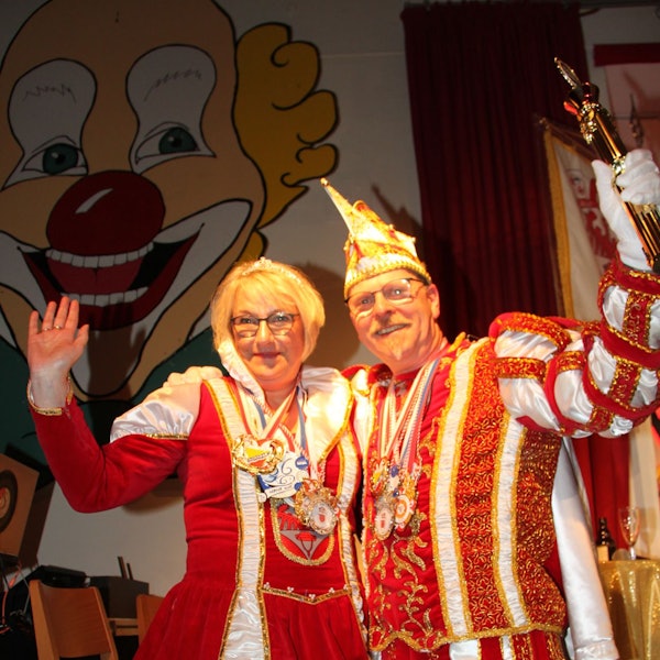 Das neue Prinzenpaar der KG Dahlem Prinz Gerd I. und Bianca I. im Ornat.