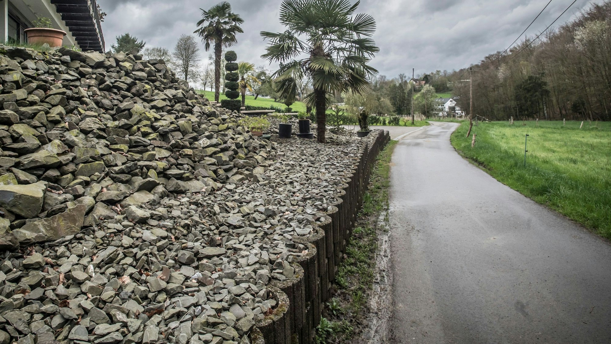 Ein besonders großer Schottergarten in Ropenstall  Foto: Ralf Krieger