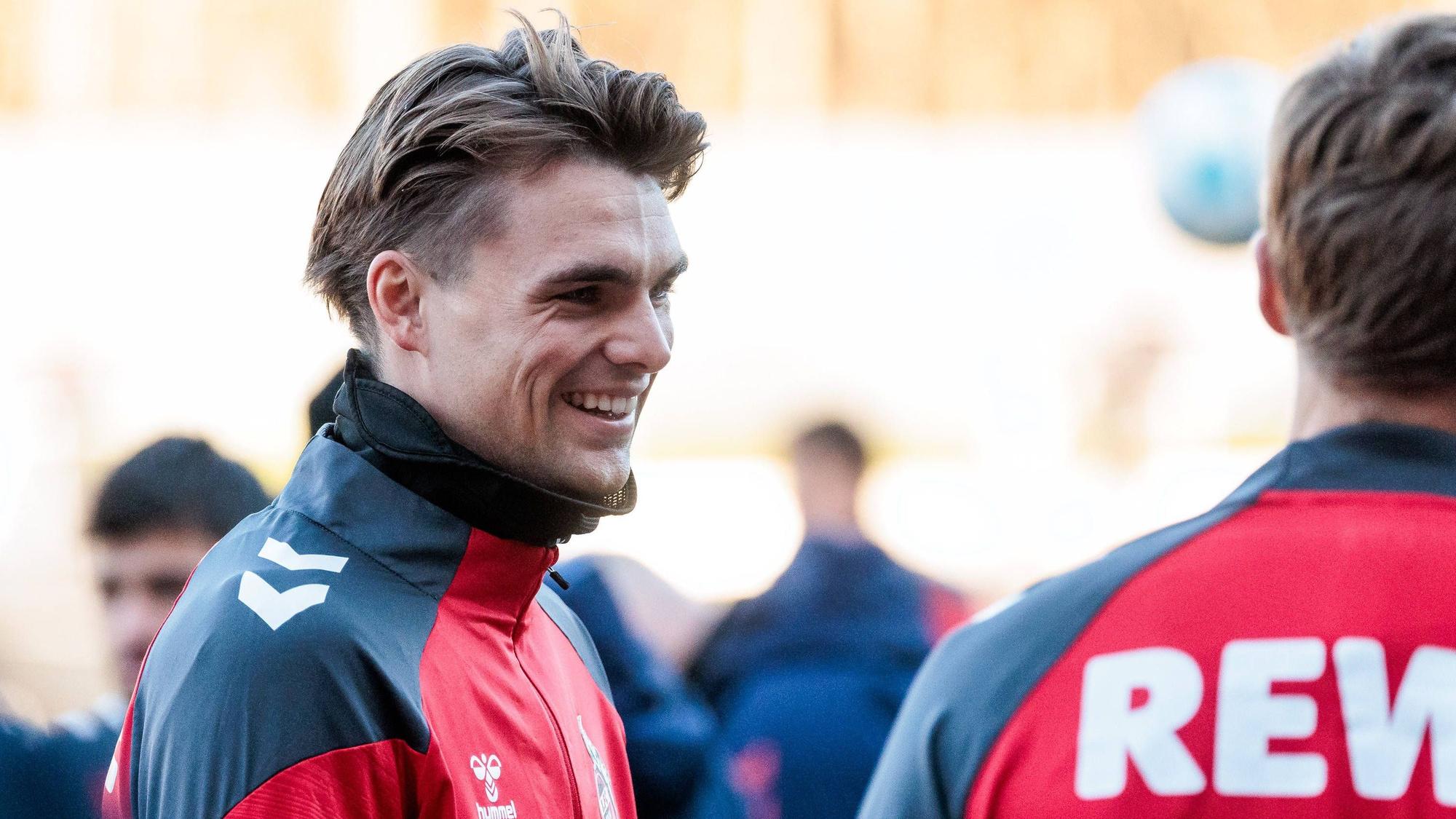 Joel Schmied trainierte am Montag erstmals mit seinen neuen Kollegen am Geißbockheim.