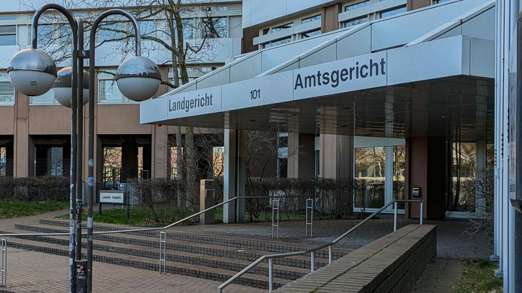 Das Bild zeigt das Gebäude vom Land- und Amtsgericht in Köln