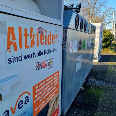 Avea Altkleidercontainer in Küppersteg Eisholz.