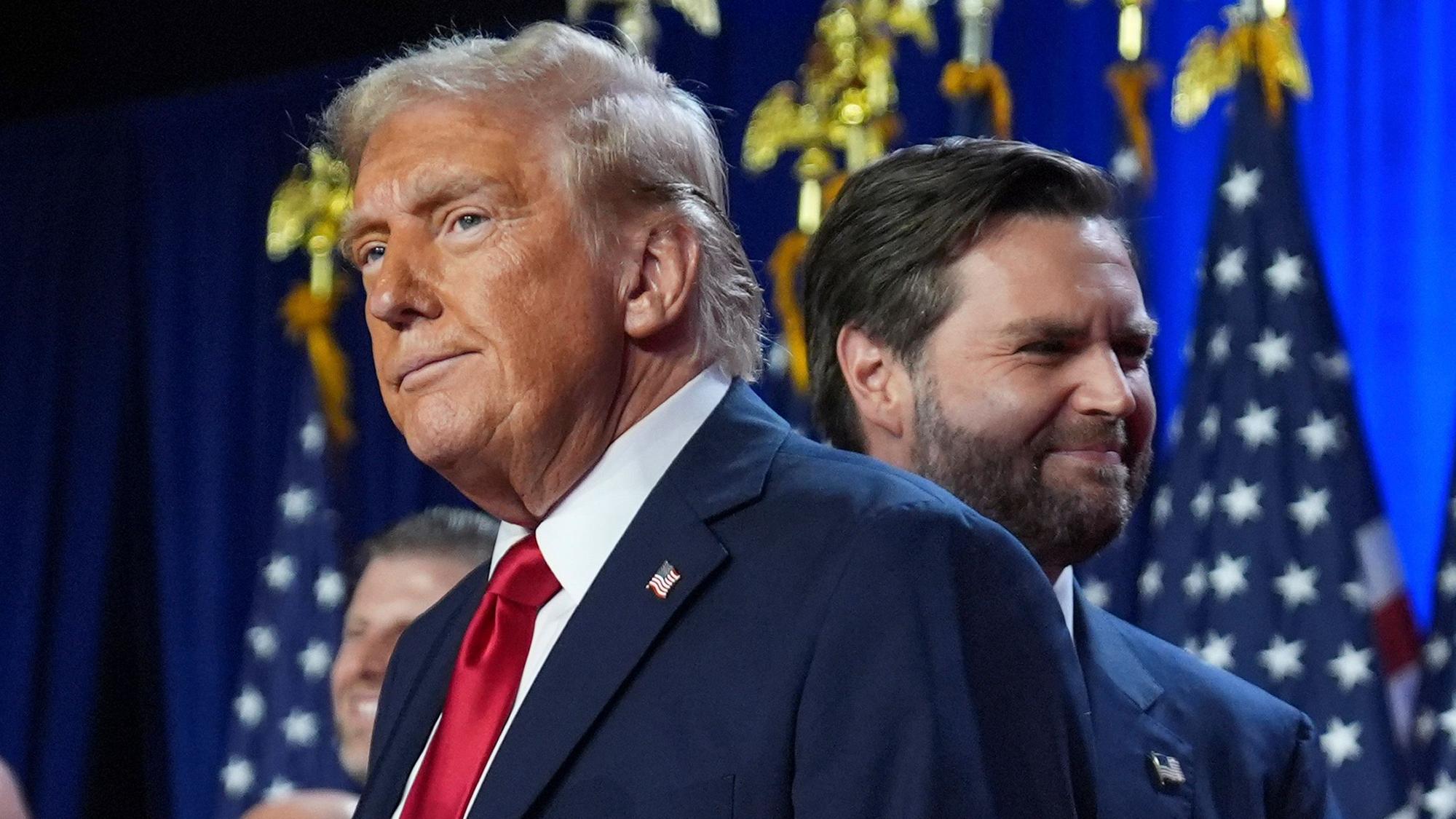 Trump und Vance Schulter an Schulter