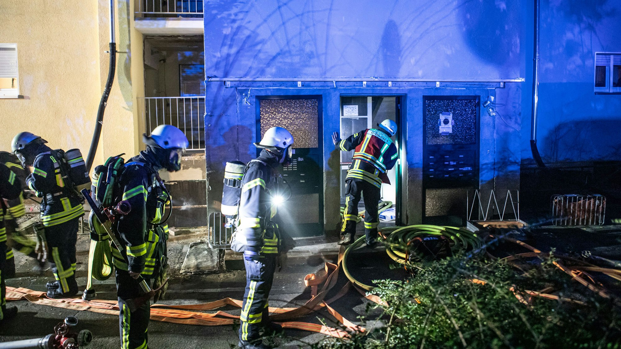 Ein Brand im Keller verursachte vergangene Nacht in Alkenrath einen Großeinsatz.