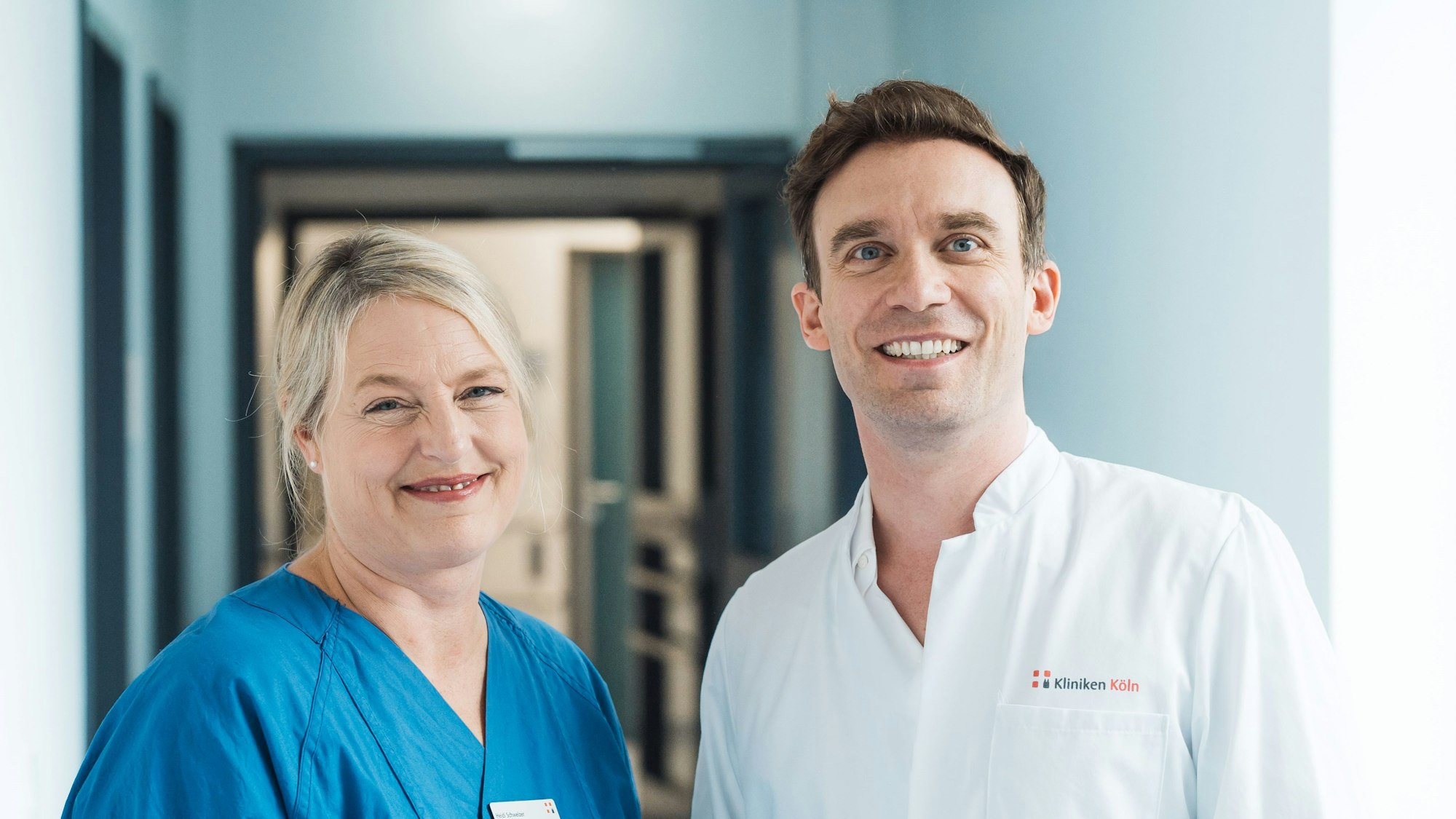 Eingespieltes Team im Krankenhaus Holweide: Die leitende Hebamme Heidi Schweizer und Michael Mallmann, Chefarzt der Frauenklinik.