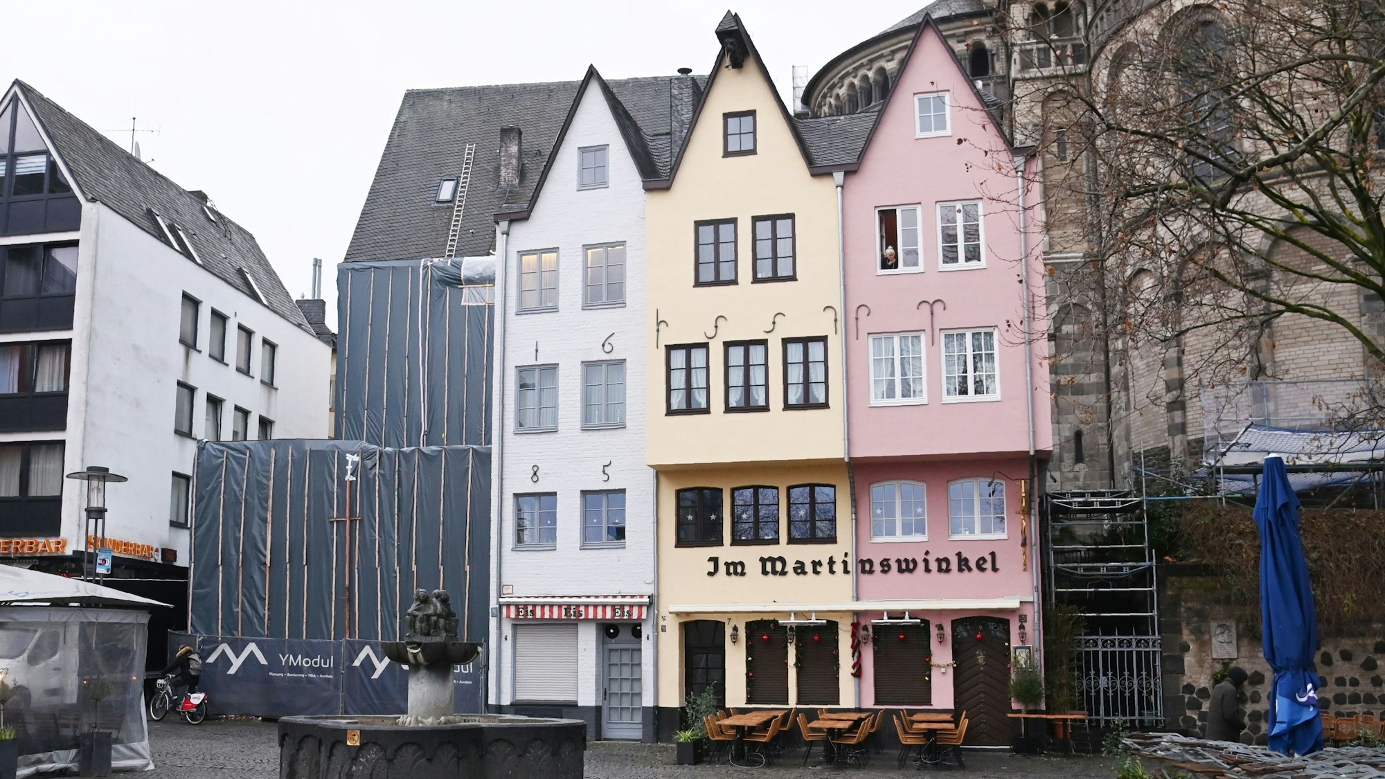 Zwei der fünf Giebelhäuschen am Fischmarkt mussten Ende 2023 abgebrochen werden.