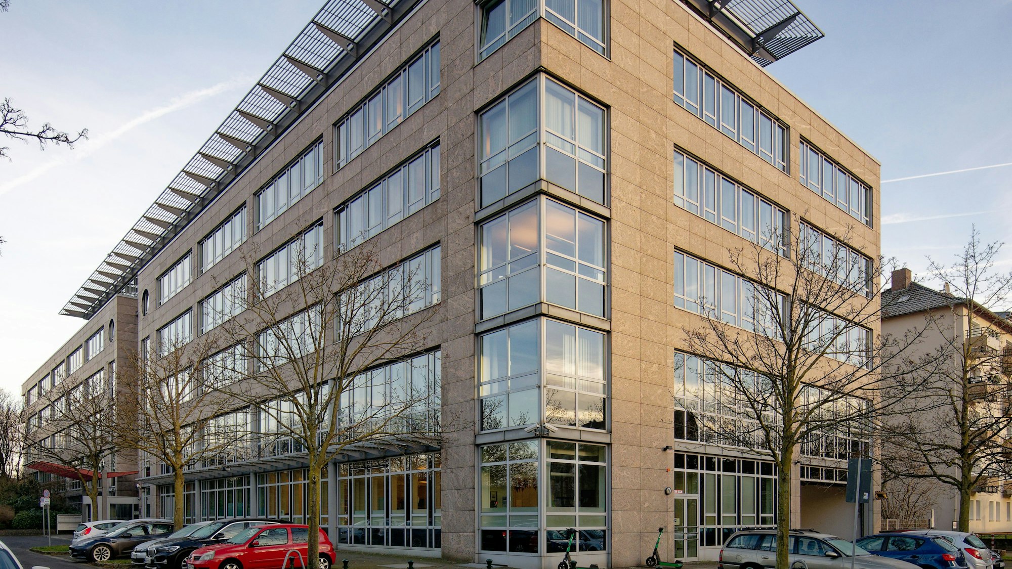 Ein Blick auf das Gebäude des Bau- und Liegenschaftsbetrieb NRW BLB. Staatsanwaltschaft und Landeskriminalamt (LKA) ermitteln wegen mutmaßlicher Korruption mit einem Schaden in Millionenhöhe im ZUsammenhang mit der Sanierung der nordrhein-westfälischen Staatskanzlei.