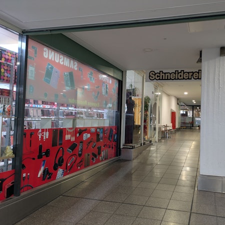 Ladenlokale in einer Shopping-Mall