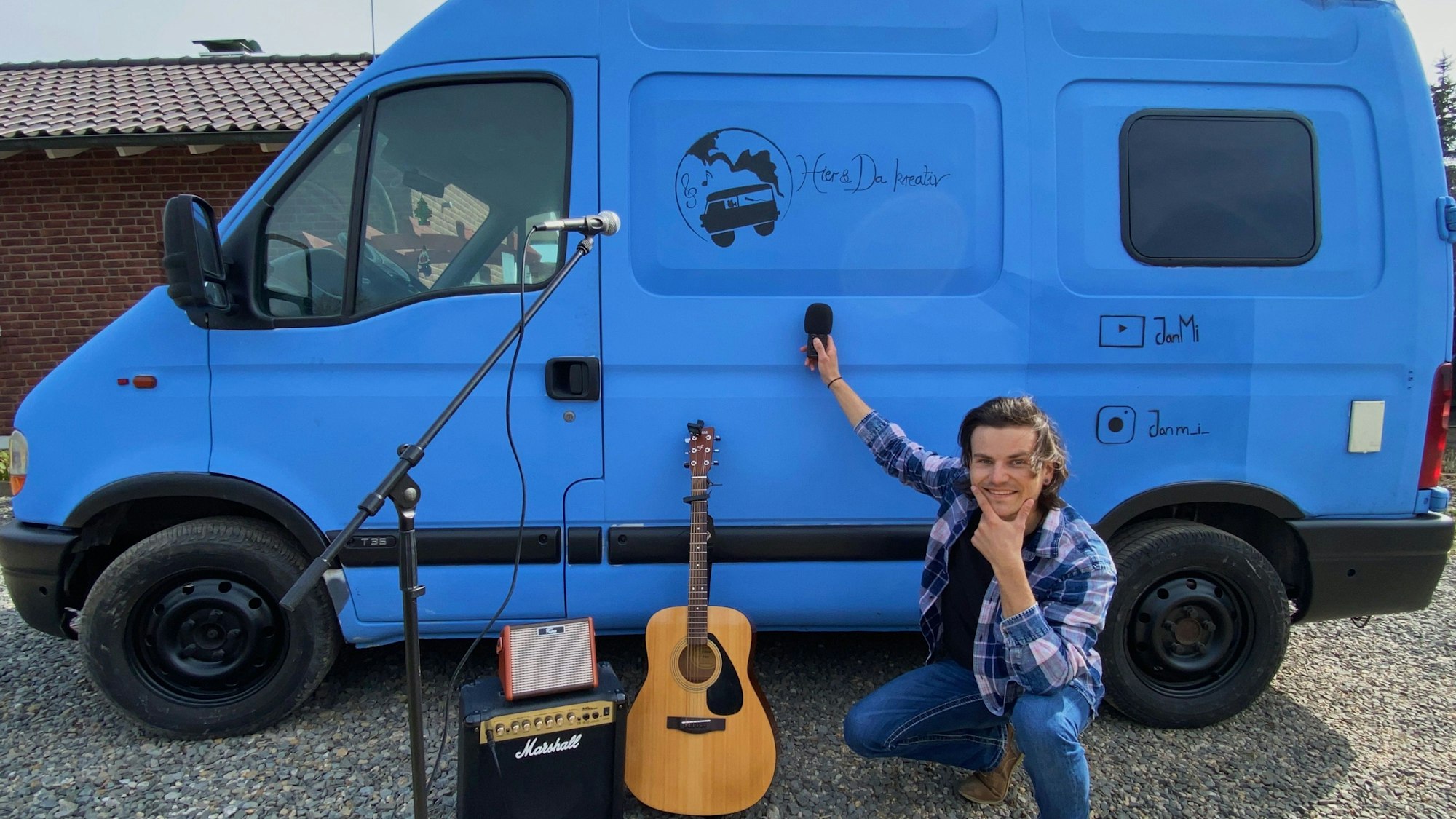 Jan Michels, der aus Nettersheim-Engelgau stammt, hat ein Buch geschrieben, in dem er über eine Reise zu sich selbst berichtet.