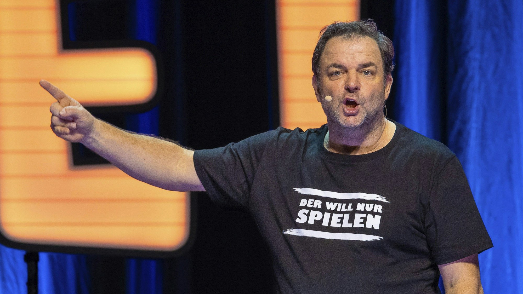 Martin Rütter live mit seinem Programm Der will nur spielen! in der Messehalle. Erfurt, 03.02.2024