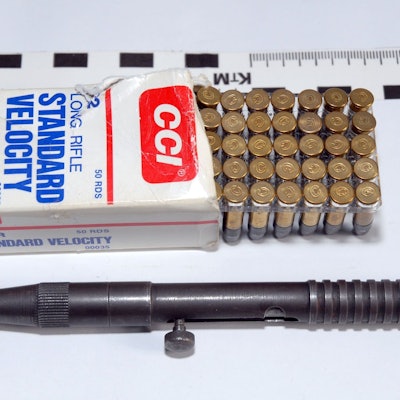 Mit einem solchen sogenannten Schießkugelschreiber soll der Angeklagte geschossen haben (Symbolbild).