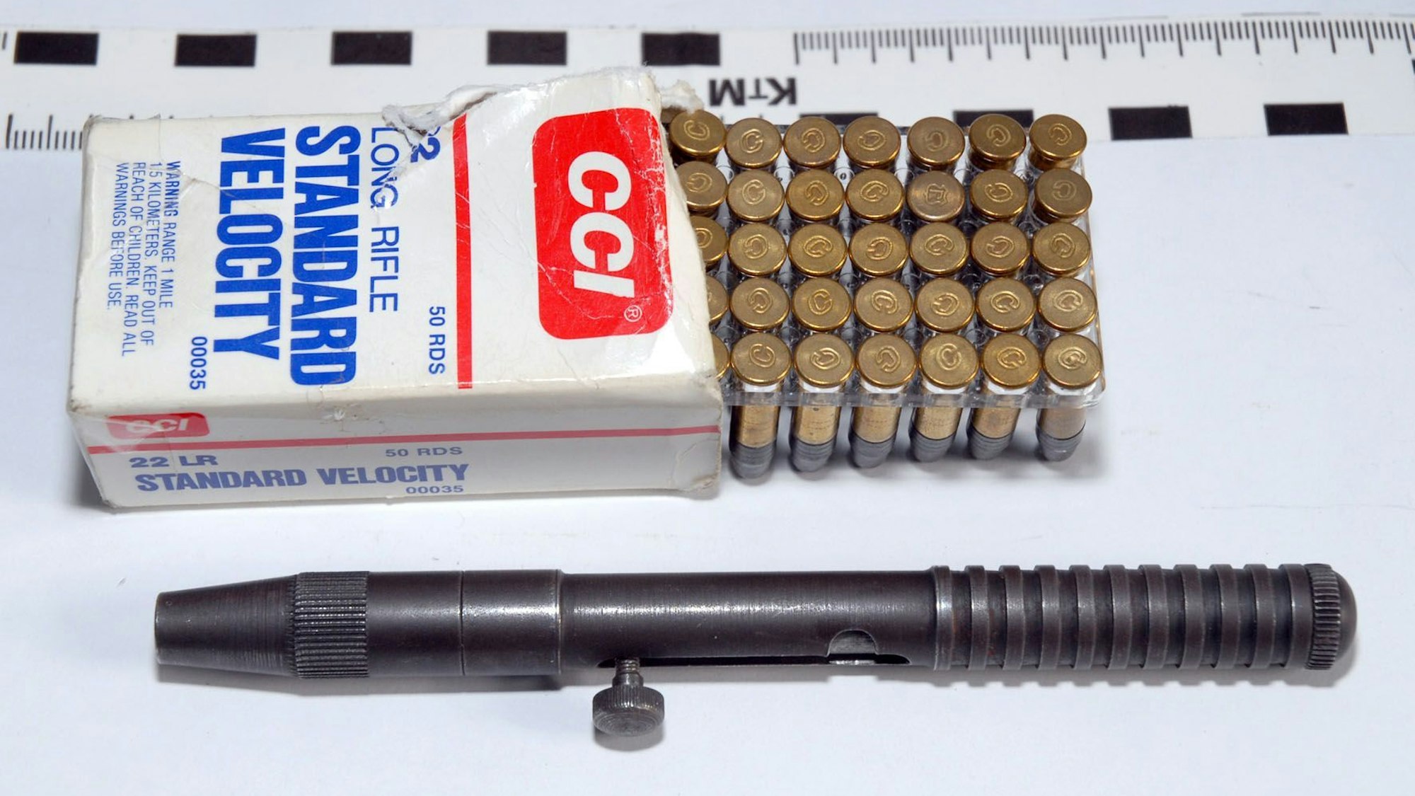 Mit einem solchen sogenannten Schießkugelschreiber soll der Angeklagte geschossen haben (Symbolbild).