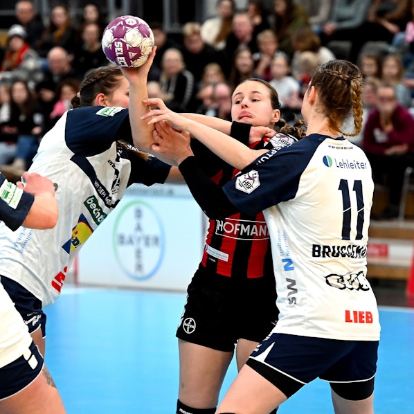 22.12.2024, Handball-Bayer-Neckarsulm
mitte: Sophia Cormann (Bayer)
Foto: Uli Herhaus
