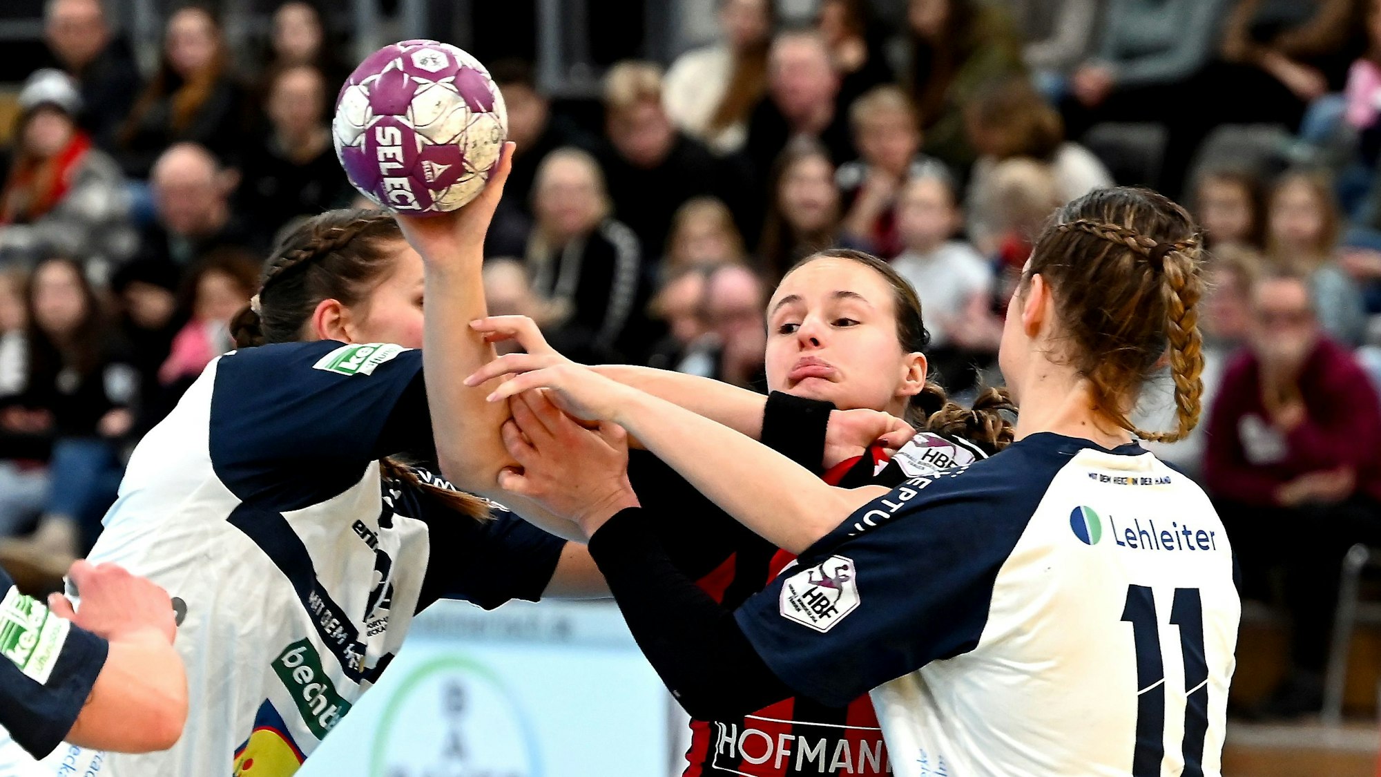 22.12.2024, Handball-Bayer-Neckarsulm
mitte: Sophia Cormann (Bayer)
Foto: Uli Herhaus