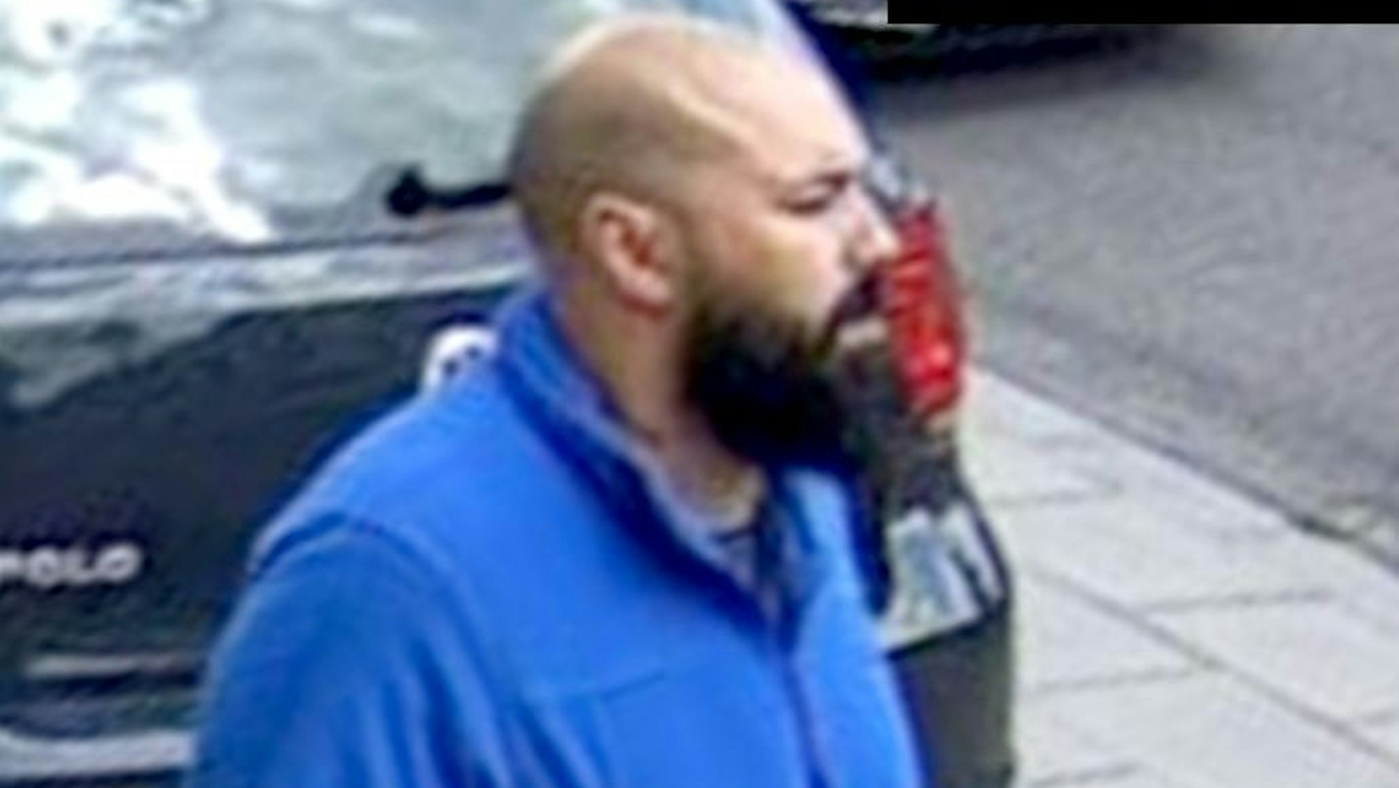 Mit diesem Foto sucht die Polizei Köln nach einem mutmaßlichen Trickdieb.