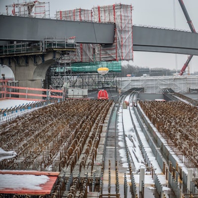 Leverkusen-West: Ein neuer Fahrstreifen für die A1 entsteht.