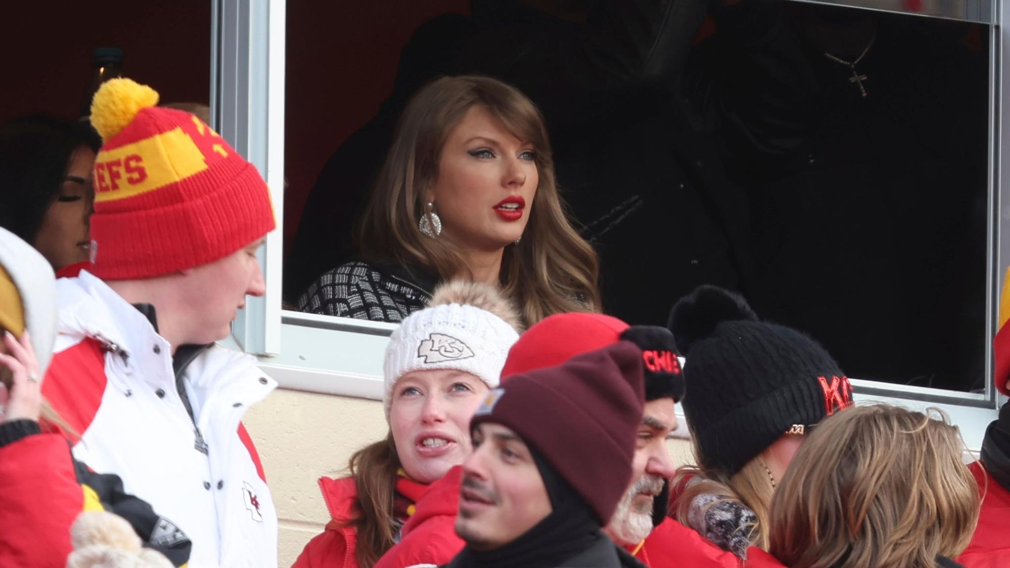 Taylor Swift ließ es sich nicht nehmen, beim NFL-Playoff-Spiel der Kansas City Chiefs live im Stadion dabei zu sein.