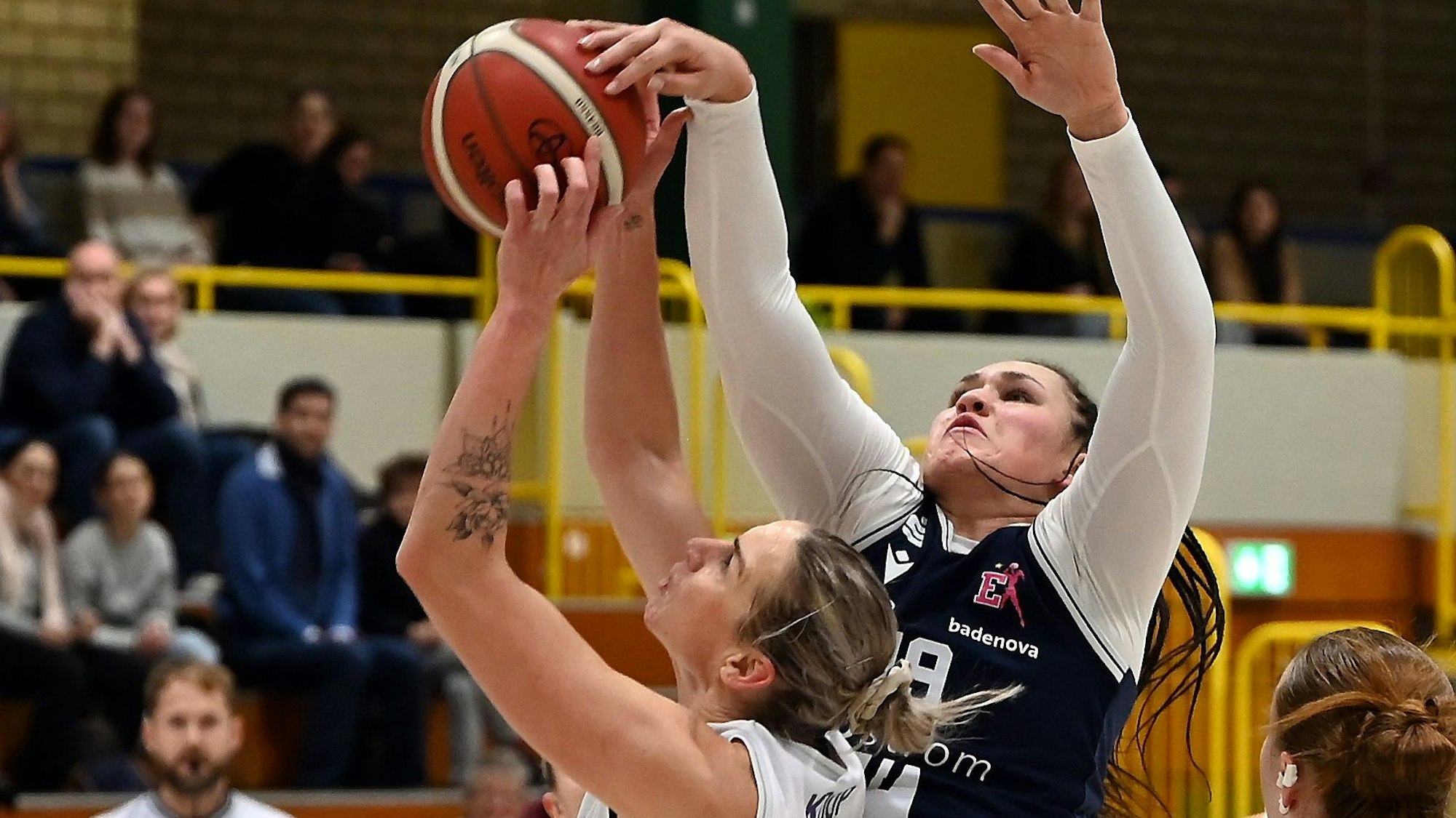07.12.2024, Basketball-Wings Leverkusen-Freiburg
links: Lisa Koop (Wings)
Foto: Uli Herhaus