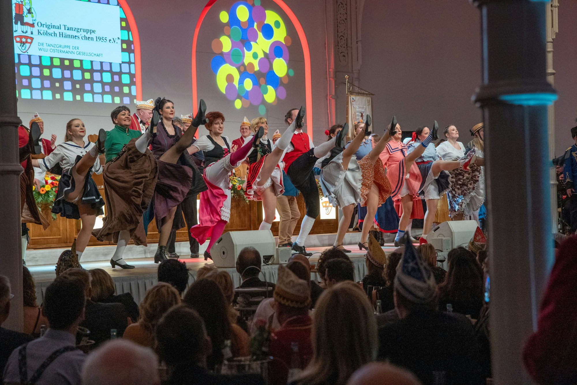 Original Tanzgruppe Kölsch Hännes'chen bei der Ostermann-Sitzung