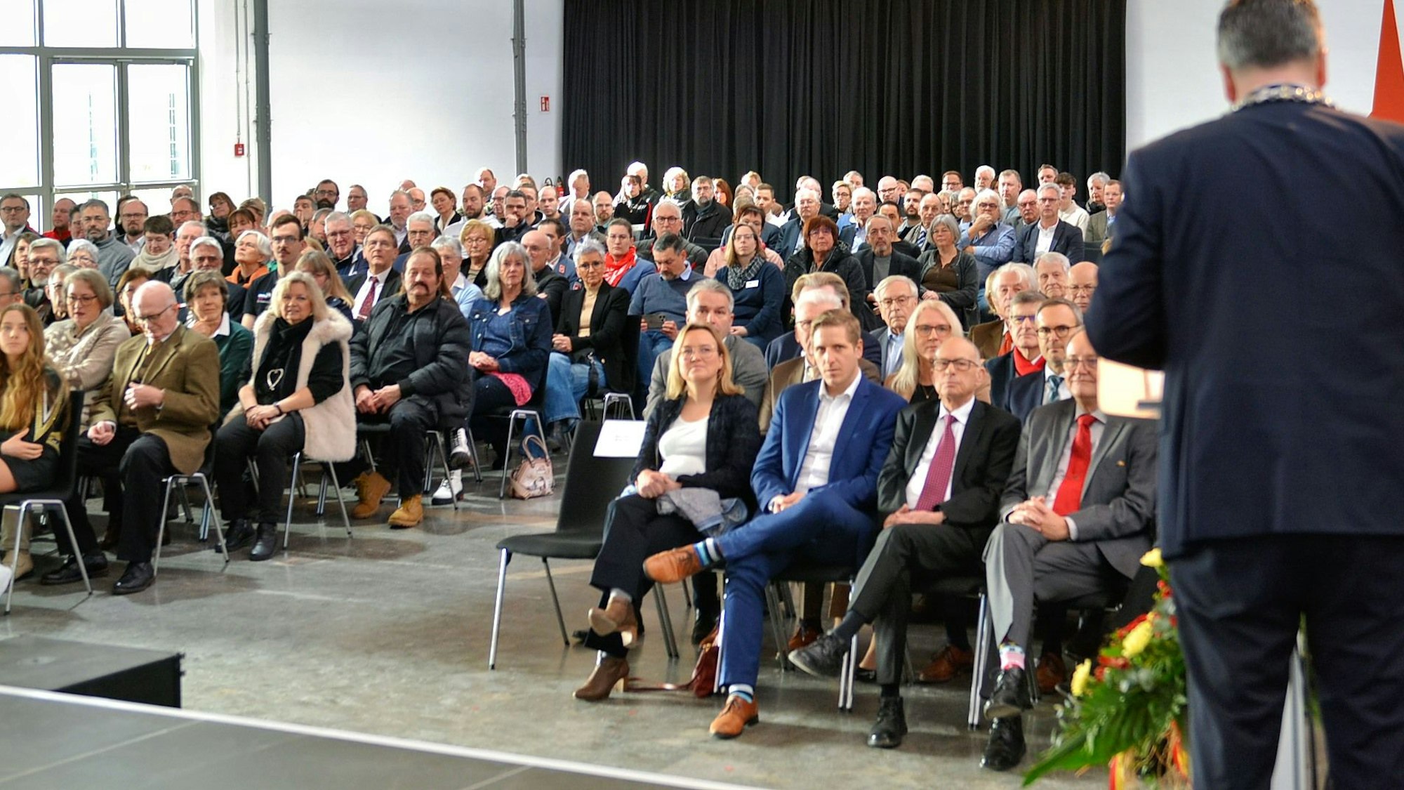 Blick auf die Zuhörer der Neujahrsansprache von Bürgermeister Sacha Reichelt.