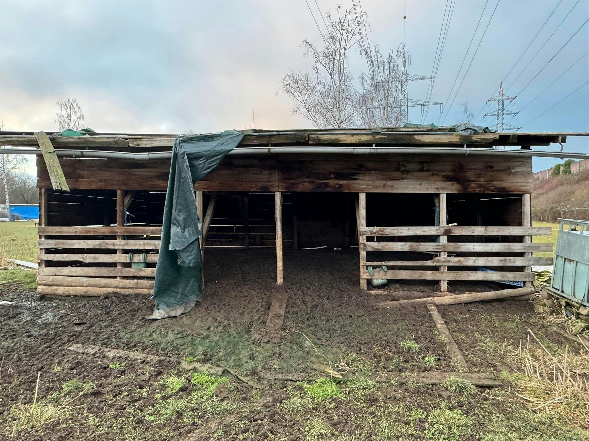 Ein alter Holzschuppen