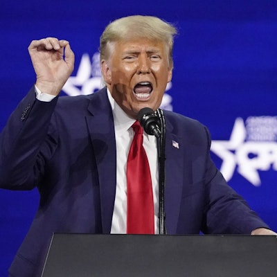 Was anmutete wie ein albtraumhaftes Kasperle-Theater, war bei der Amtseinführung Donald Trumps leider überaus real.