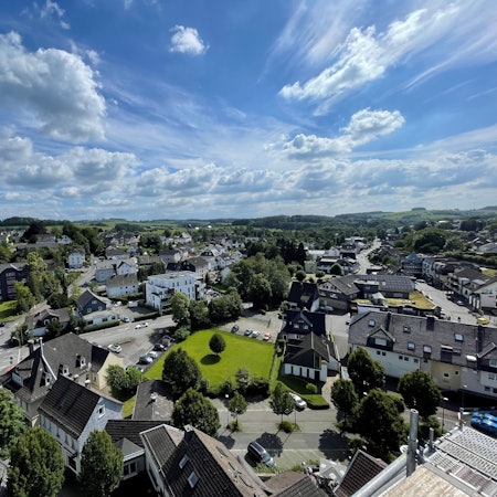Der Lindlarer Ortskern, fotografiert vom Turm der Kirche St. Severin.
