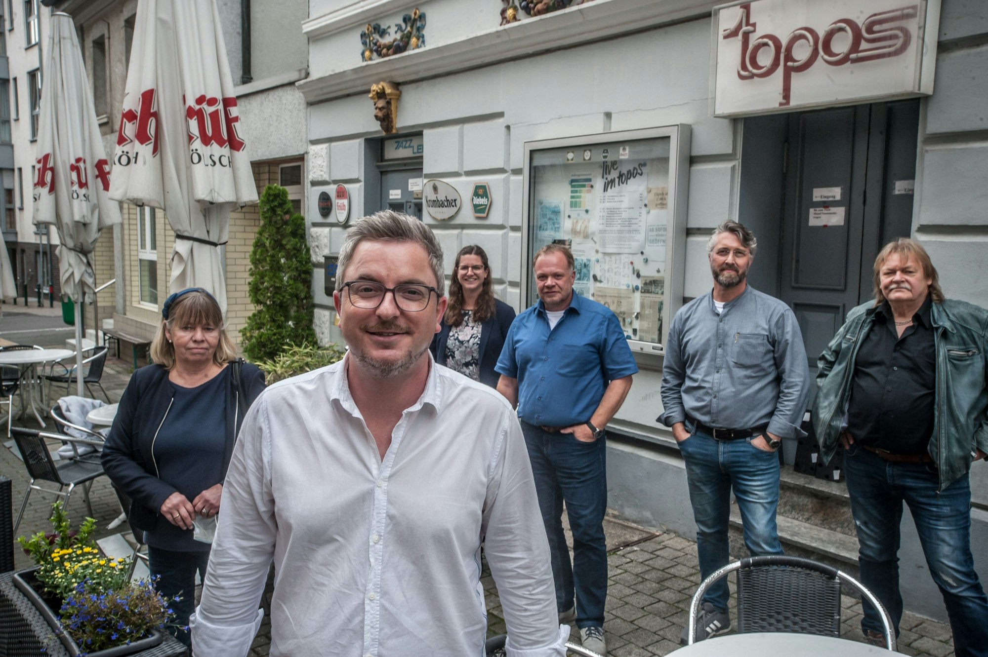 Tobias Sauter (im Vordergrund) will Vorsitzender des Vereins „Jazz Lev“ bleiben.