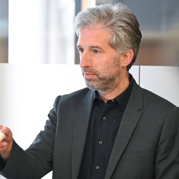 ARCHIV - 04.12.2023, Baden-Württemberg, Tübingen: Boris Palmer, Oberbürgermeister von Tübingen, spricht im Landratsamt bei einer Pressekonerenz. (zu dpa: «Palmer wünscht sich CDU-Chef Merz als Bundeskanzler») Foto: Bernd Weißbrod/dpa +++ dpa-Bildfunk +++
