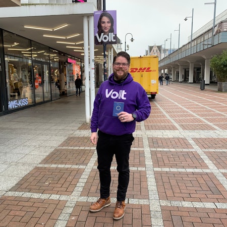 Friedrich Jeschke ist bei der Bundestagswahl 2025 Volt-Kandidat für den Wahlkreis Leverkusen - Köln IV.