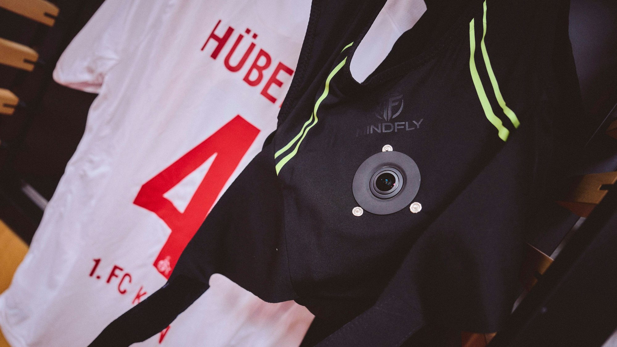 Die Bodycam, die Timo Hübers während des Spiels gegen den AC Mailand trug.