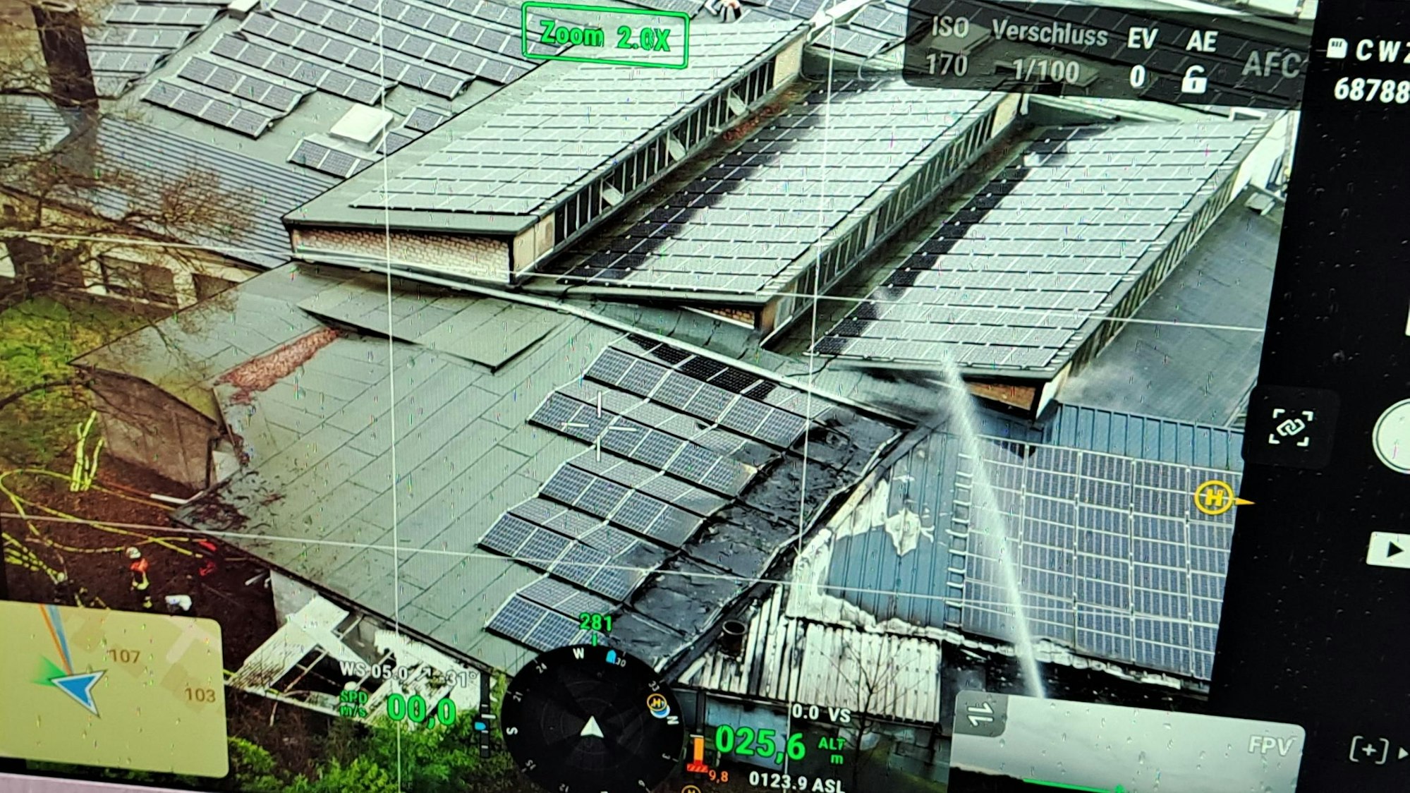 Die Dächer, die bei dem Großbrand in Rösrath zerstört wurden.