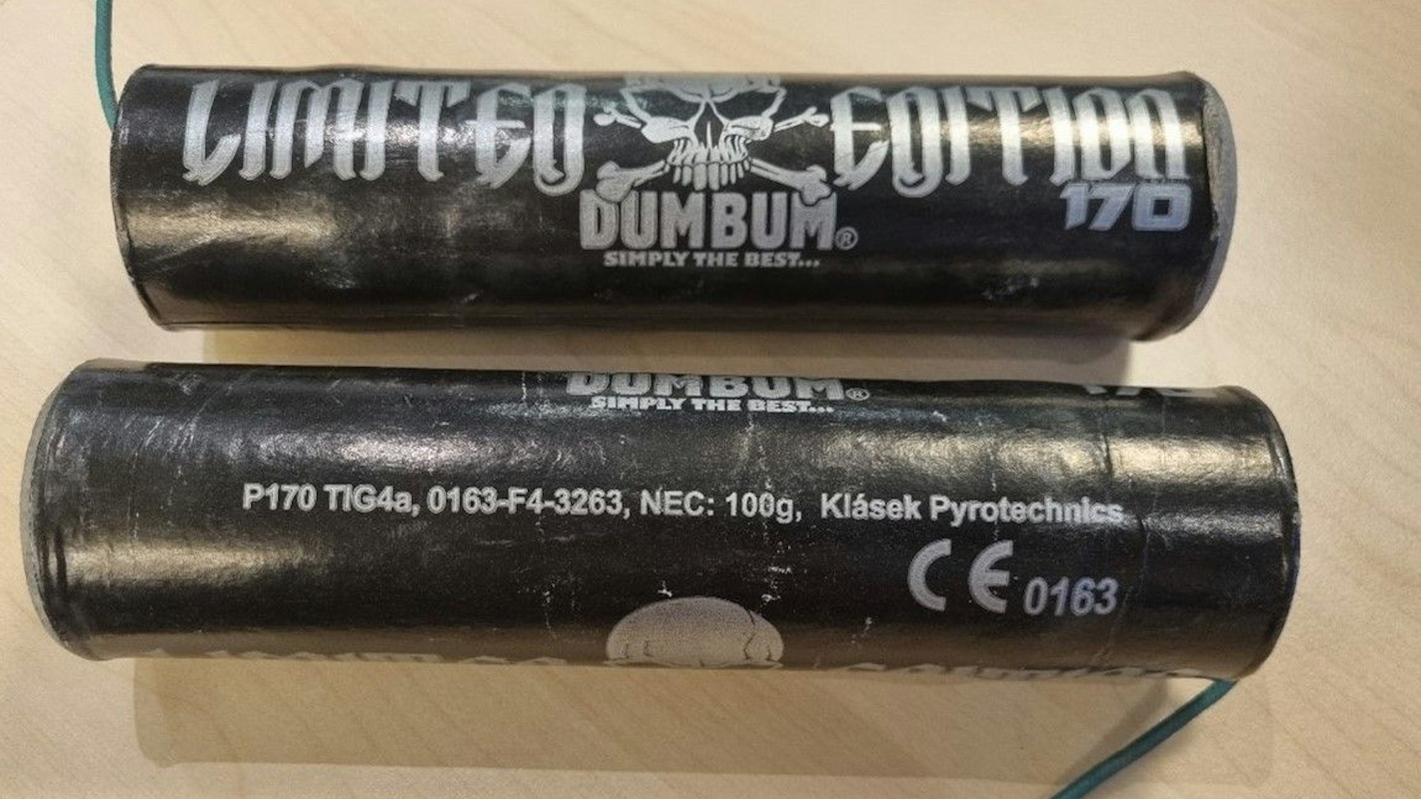 Diese sogenannten Blitzknallsätze sollen auch bei Explosionen in NRW zum Einsatz gekommen sein.