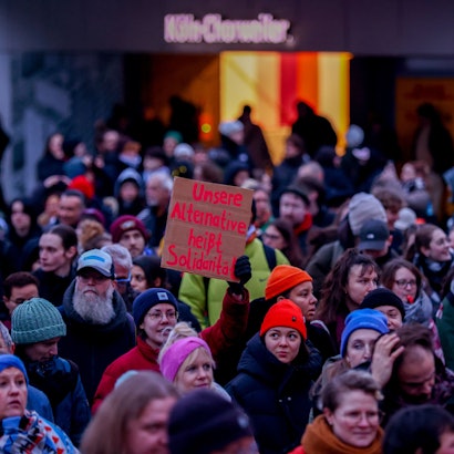 Am 8. Januar demonstrierten Kölnerinnen und Kölner gegen im Bürgerzentrum Chorweiler gegen die AfD.