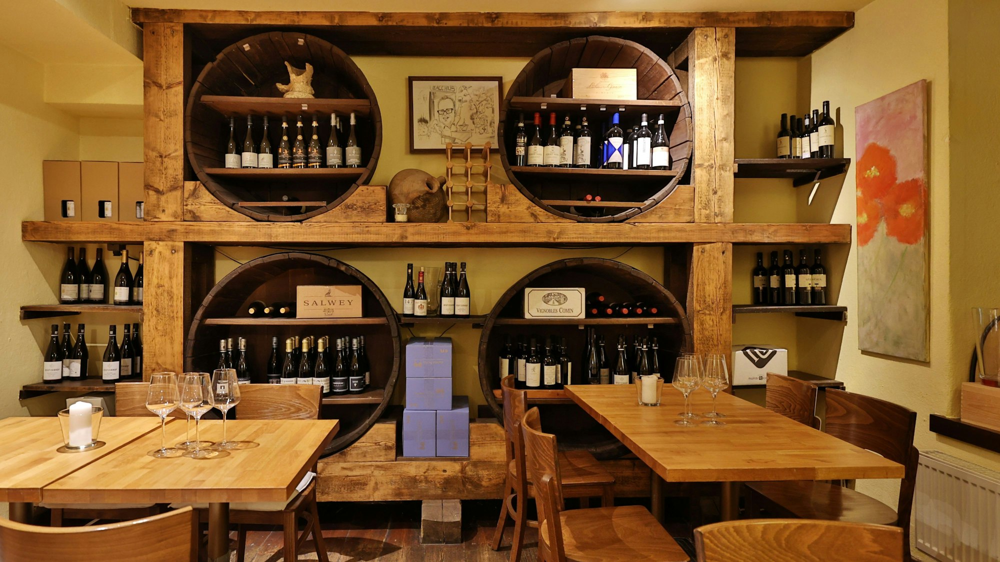 14.08.2024
Köln: Die Weinstube Bacchus am Rathenauplatz mit urigen Möbeln.