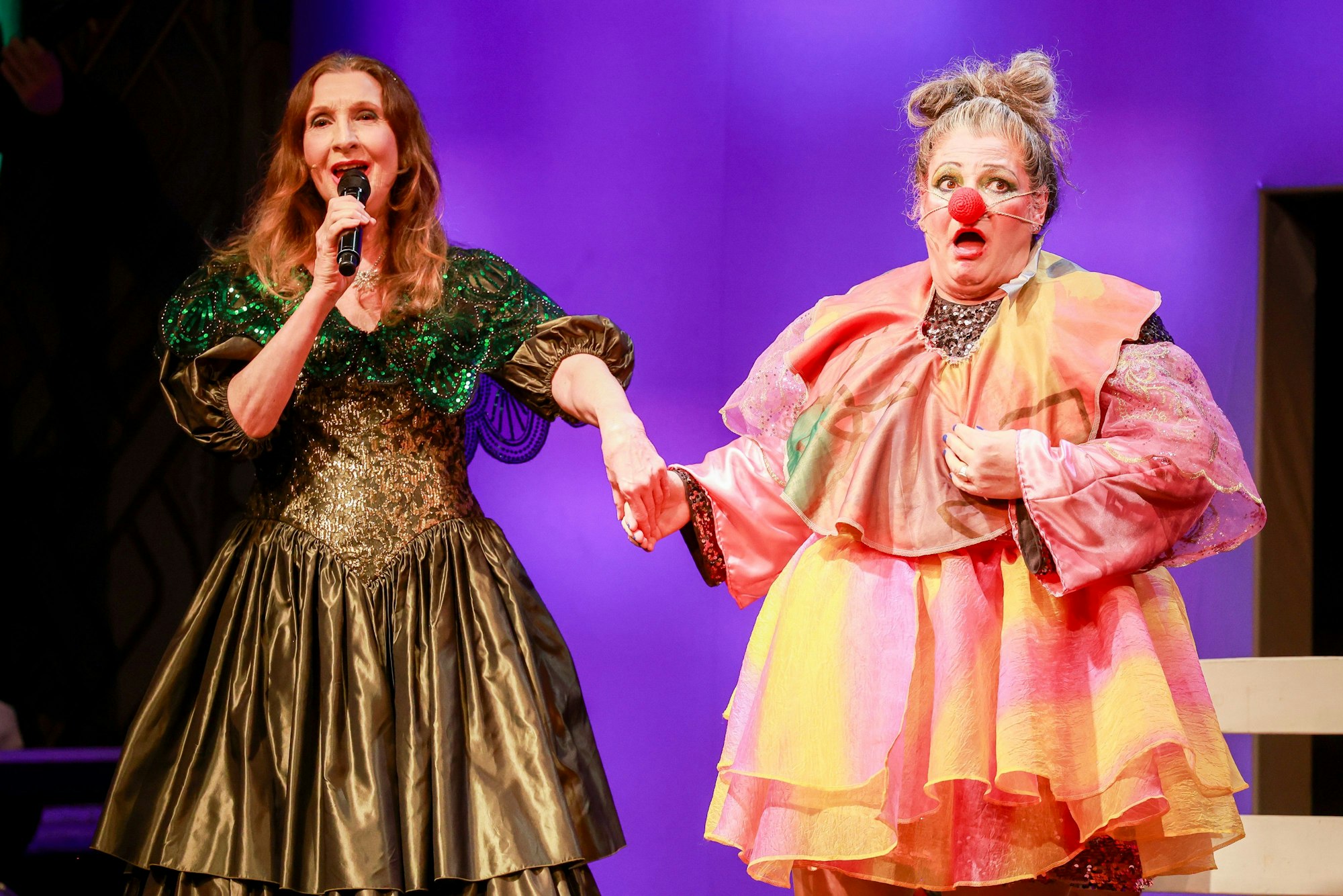 Victoria Riccio und Clownin Myriam Chebabi