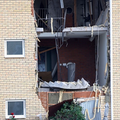 Schäden, die durch eine Explosion in einem Wohnhaus im Stadtteil Ekholmen in Linköping verursacht wurden.